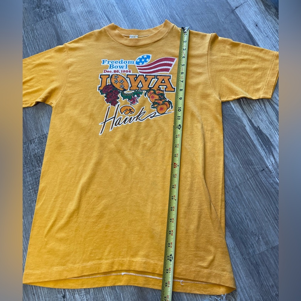Vintage 1984 Freedom Bowl College Football Iowa Hawks Single Stitch T-Shirt Med - Picture 12 of 12